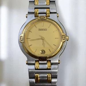 GUCCI 9000M 32mm GOLD SILVER DATE VINTAGE SWISS MADE WATCH USED - Picture 1 of 4