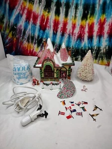 Department 56 North Pole Series Gift Set Santa Visiting Center komplett mit Box - Bild 1 von 13