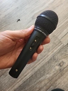  SoundTech Professional Audio STS-30 IMP 600 Unidirectional Dynamic Microphone - Picture 1 of 3