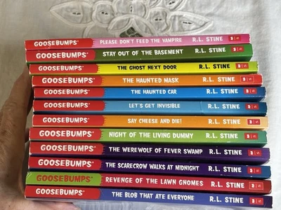 Lot x 12 R.L. Stine Goosebumps Paperbacks Scholastic 1990s Vintage - Image 1 of 4