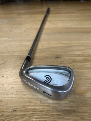 Cleveland Tour Action Ta6 / 7 Iron / True Temper Regular Shaft / Cleveland Grip - Image 1 of 4
