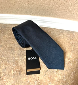 Hugo Boss 100% Silk Mens Tie Necktie Dark Blue Geo Print Made in Italy $98 NWT - Picture 1 of 9
