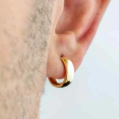 Pendientes de aro Huggie enchapados en oro amarillo de 14K regalo de boda de aniversario para hombre Foto 1 de 4