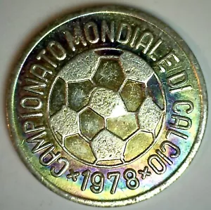1978 World Cup Campionato Mondiale De Calico Soccer Medal Token Rainbow Toned - Picture 1 of 2