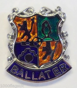 Ballater Royal Deeside Aberdeenshire Scotland Small Crest Pin Badge (0008) - Picture 1 of 1