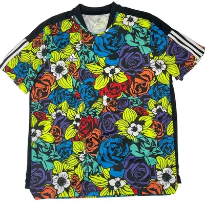Camiseta Adidas Para Hombre Tiro Flor Jersey Manga Corta 2XL/XXL Rendimiento Usada en Excelente Condición Foto 1 de 4