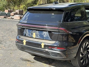 Polished 2.5" Rear Deck Trim for 2024-2025 Lincoln Nautilus [1pc] - Picture 1 of 2