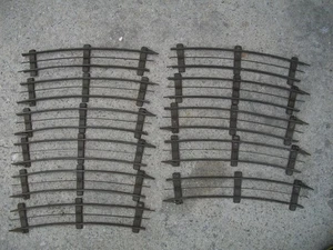 EUROPEAN? PREWAR 3 RAIL STANDARD GAUGE 11 PIECES OF CURVE TRACK - Picture 1 of 3