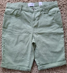 Girl's Minty Green Cuffed Shorts, Size 12, NWT "The Place for Kids" - Picture 1 of 6