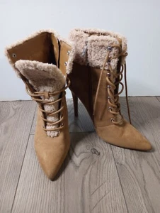 Jessica Simpson Größe 8 mit Absatz Kunstfell hellbraun Wildleder Pirlie flauschige Lammfell-Booties - Bild 1 von 14