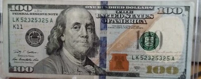 $100.00 DOLLAR BILL SERIES 2009 A SERIAL NUMBER LK 52325325 A CIRCULATE. - Image 1 of 4