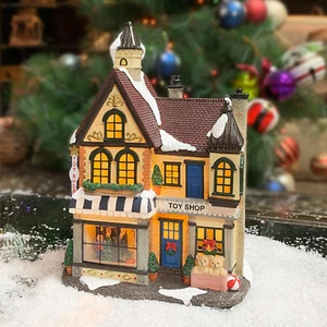 Edificio de Pueblo de Navidad de Resina de 10,8" H, Tienda de Juguetes con Luces LED - Batería abierta - Imagen 1 de 4