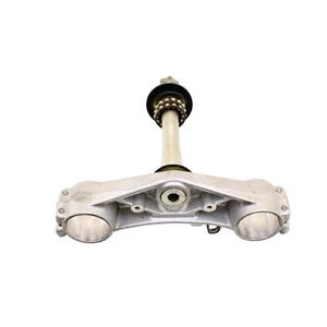 2008 - 2018 Suzuki Hayabusa Triplo Albero Morsetto Anteriore Forcelle Inferiore - Foto 1 di 13