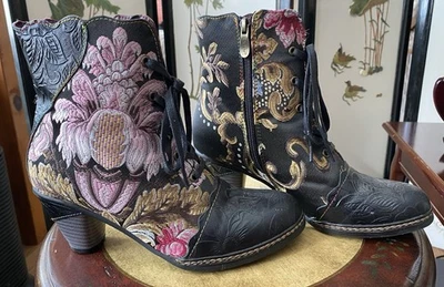 Botas L’ARTISTE Talla 38 US 8 Bordadas Preciosas Foto 1 de 4