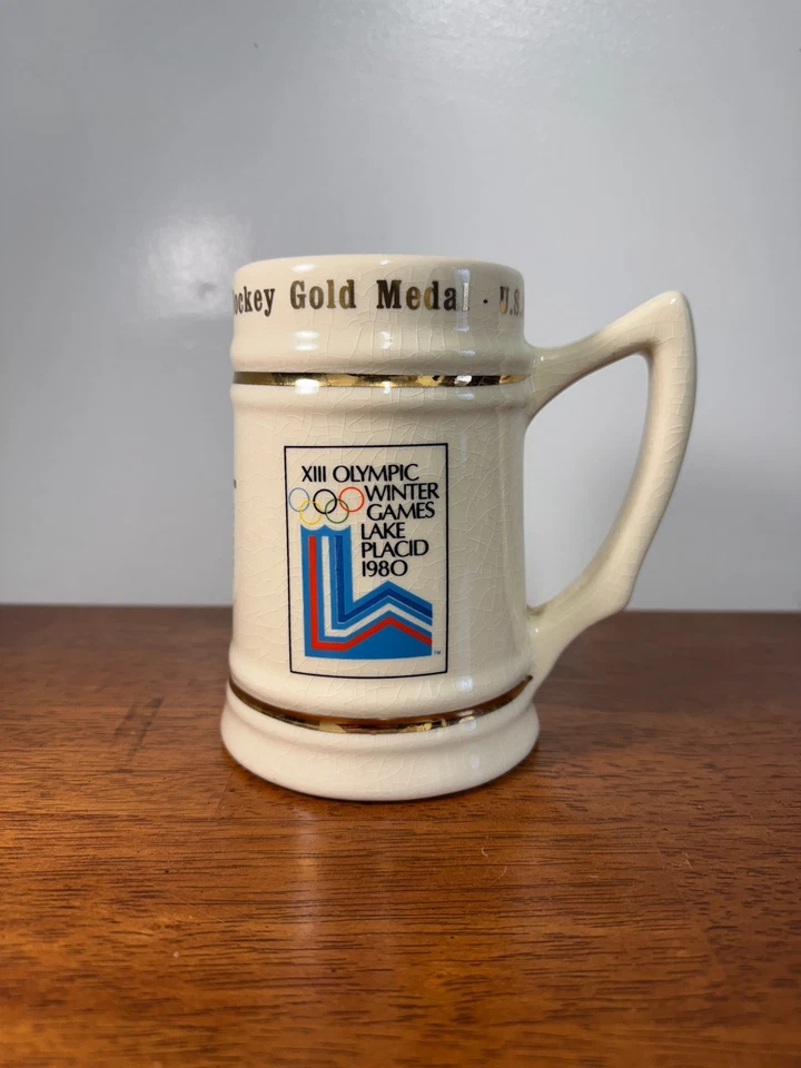 Taza ganadora medalla de oro hockey 1980 Juegos Olímpicos de Invierno EE. UU. Lake Placid de colección Foto 1 de 4