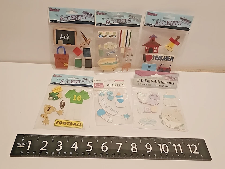 Acentos de acabado 3D Darice de colección - Escuela de fútbol para bebés - 6 piezas Foto 1 de 1