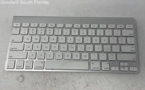 Apple Model A1314 White Ergonomic English Wireless Keyboard Not Tested - Picture 1 of 5
