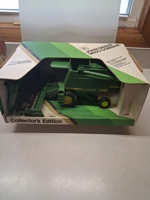 Vintage 1989 John Deere 9600 Combine Collectors Edition #546 Ertl 1:28  NIB - Image 1 of 4