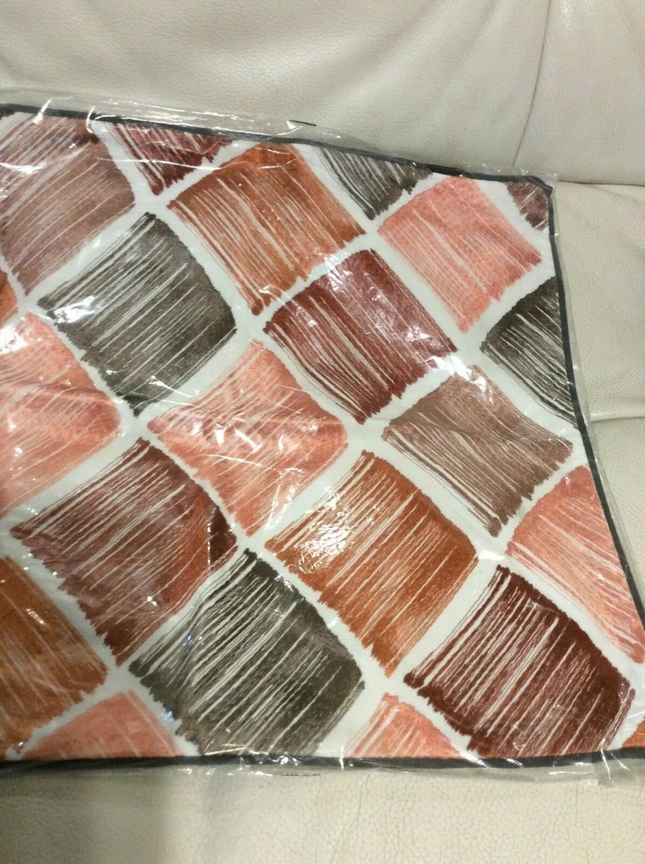 Yves Delorme Iosis Gallerie Pillow Cover Embroidered Claret 17x17 NWT! Abstract - Image 1 of 1