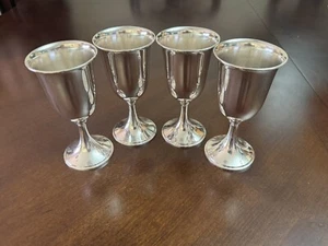 4 Bicchieri da acqua argento sterling S.Kirk & Son circa 1930. Alto circa 6. - Foto 1 di 24