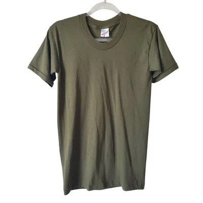 Camiseta en blanco de colección puntada única Duke Athletic S verde oliva EE. UU. NUEVA DEFECTUOSA Foto 1 de 4