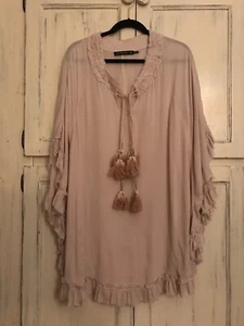 By Together hellbrauner Poncho Pullover Oberteil mit Quasten & Fransen Gr. M/L neu ohne Etikett - Bild 1 von 10