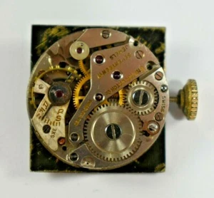 Vintage Swiss Made Enicar Manual Wind 17J Wrist Watch Movement lot.t - Picture 1 of 2