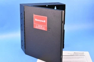 Honeywell Video Power Supply and Distribution Unit 24Vac @4A Output. HPTV2404-E - Picture 1 of 6