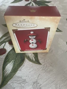 Hallmark Holiday Ornament Golfing Snowman - Picture 1 of 2