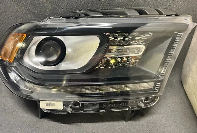 2014-2018 Dodge Durango Passenger Right HID Headlight W DRL 68184830 OE - Image 1 of 4