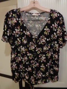 WOMENS SO SIZE M 100% RAYON BLACK W/WHITE & PINK FLORAL BUTTON DOWN TOP W/TIE - Picture 1 of 6