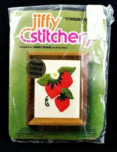 Vintage NOS versiegelt Jiffy Stitchery Crewel Stickset Erdbeeren Handwerk Zum Selbermachen - Bild 1 von 3