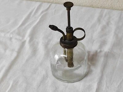 Ancien Pulvérisateur, Vaporisateur, Burette - Photo 1/4