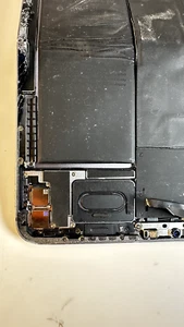 iPadPro 11-inch (2nd gen) Wi-Fi + Cellular -Broken- PARTS only - Picture 1 of 9