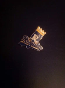 VINTAGE 1986 MLB KANSAS CITY ROYALS 1" PIN SOUVENIR PINBACK PETER DAVID - Picture 1 of 2