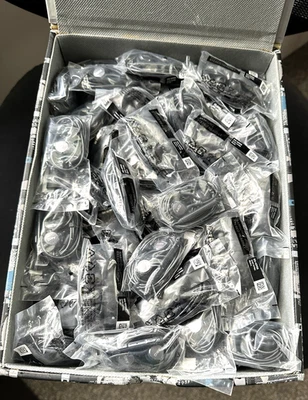 NEW Samsung AKG EO-IG955 Wired Stereo Headset Earbuds - Image 1 of 4