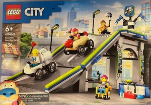 NEU LEGO City 60460 No Limits Rennwagen Rampe Bahn Hot Dog Toilette Kolben versiegelt - Bild 1 von 1