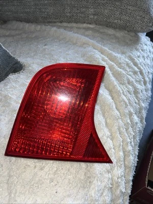 Audi A4 B7 2007 pasajero lateral maletero interior luz trasera 965159. Foto 1 de 4