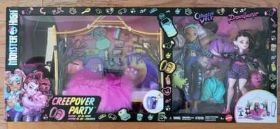 Monster High Creepover Bedroom Playset - Exclusive Draculaura & Clawdeen - Image 1 of 4