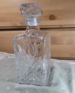 Bormioli Collection Dekanter 33,75oz Diamant Dekanter mit Starburst Details  - Bild 1 von 10