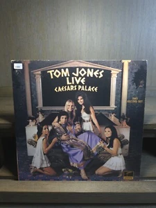 TOM JONES-LIVE AT CAESARS PALACE-1971 DOUBLE VINYL LP- NICE - Picture 1 of 6