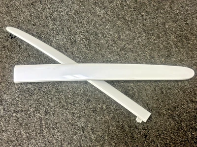 Moldura de alforja izquierda y derecha Honda GL1800 Goldwing - blanca Foto 1 de 3