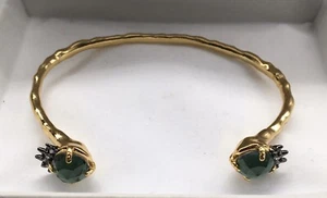 Pulsera Alexis Bittar Tono Oro Piedra Verde Puño Pulsera Diseñador Joyería - Imagen 1 de 5