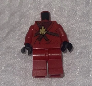 LEGO Red Ninjago Castle Kai Ninja Minifigure Busto e Gambe Parte del Corpo - Foto 1 di 4