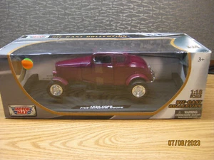 1/18 1932 FORD FIVE WINDOW COUPE HOT ROD IN PURPLE BY MOTOR MAX # 73100 - Picture 1 of 14