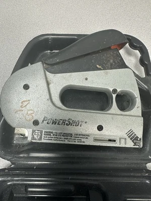 Grapadora Power Shot Foto 1 de 3