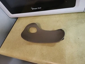 1999 - 2006 SILVERADO SIERRA TAHOE RIGHT REAR INTERIOR DOOR HANDLE COVER Tan - Picture 1 of 3