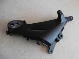 HONDA CBR1000 FIREBLADE INDICATOR HOLDER REAR LEFT HAND - Picture 1 of 2