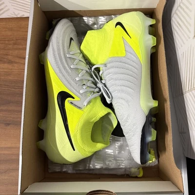 Nike Phantom Luna II Elite FG Soccer Cleats | Men’s Size 9.5 - FJ2572 003 - Image 1 of 4