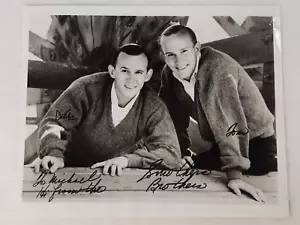 Smothers Brothers Tom und Dick signiertes 8x10 Hochglanz Foto mit Originalumschlag 1968 - Bild 1 von 7